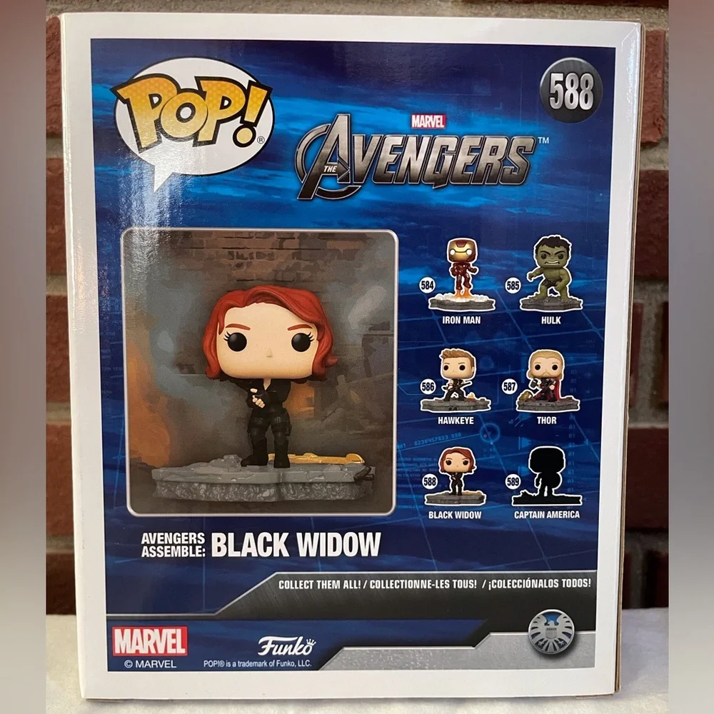 Funko Pop! Deluxe Marvel Avengers Black Widow #588